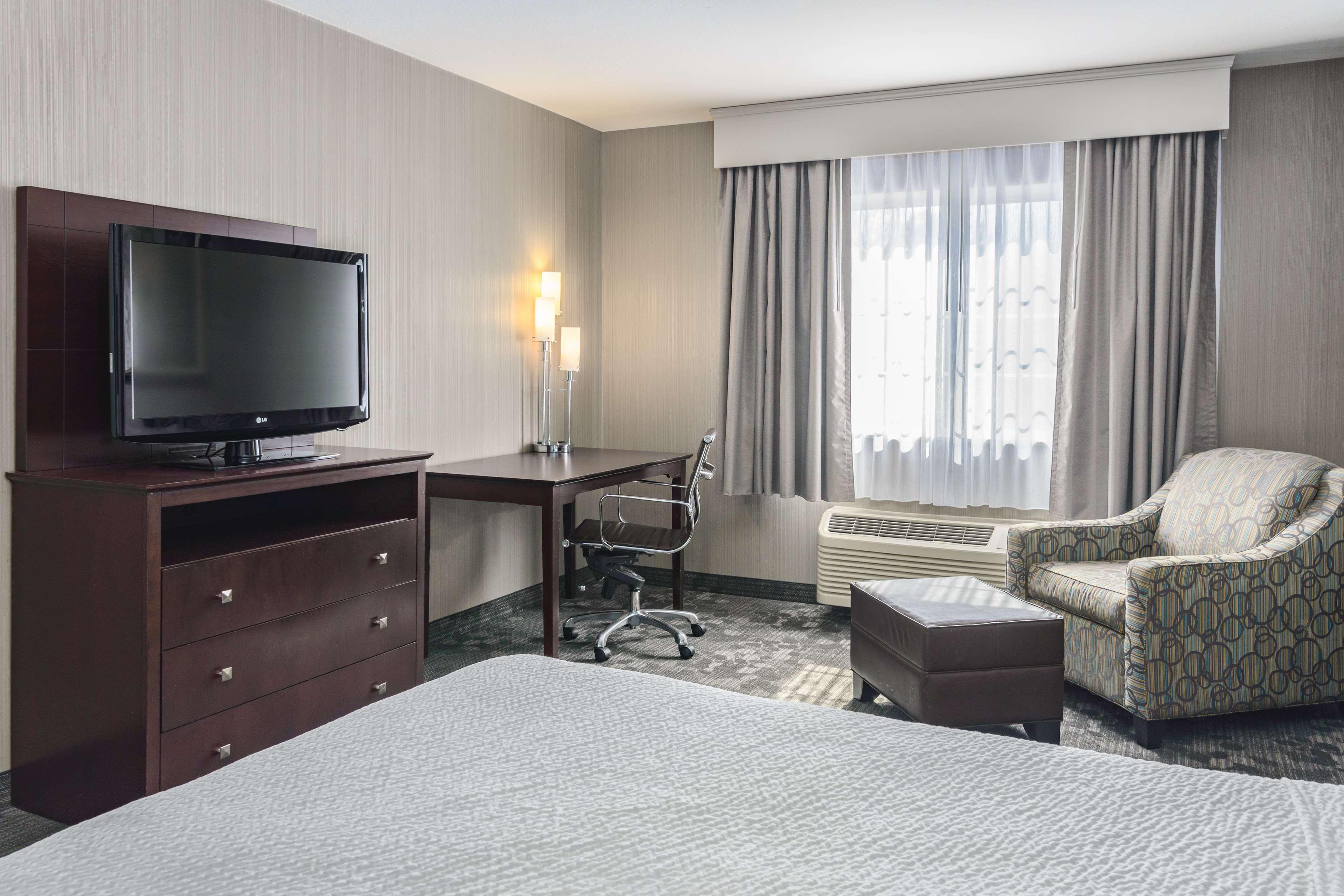 Best Western Concord Inn And Suites Екстериор снимка