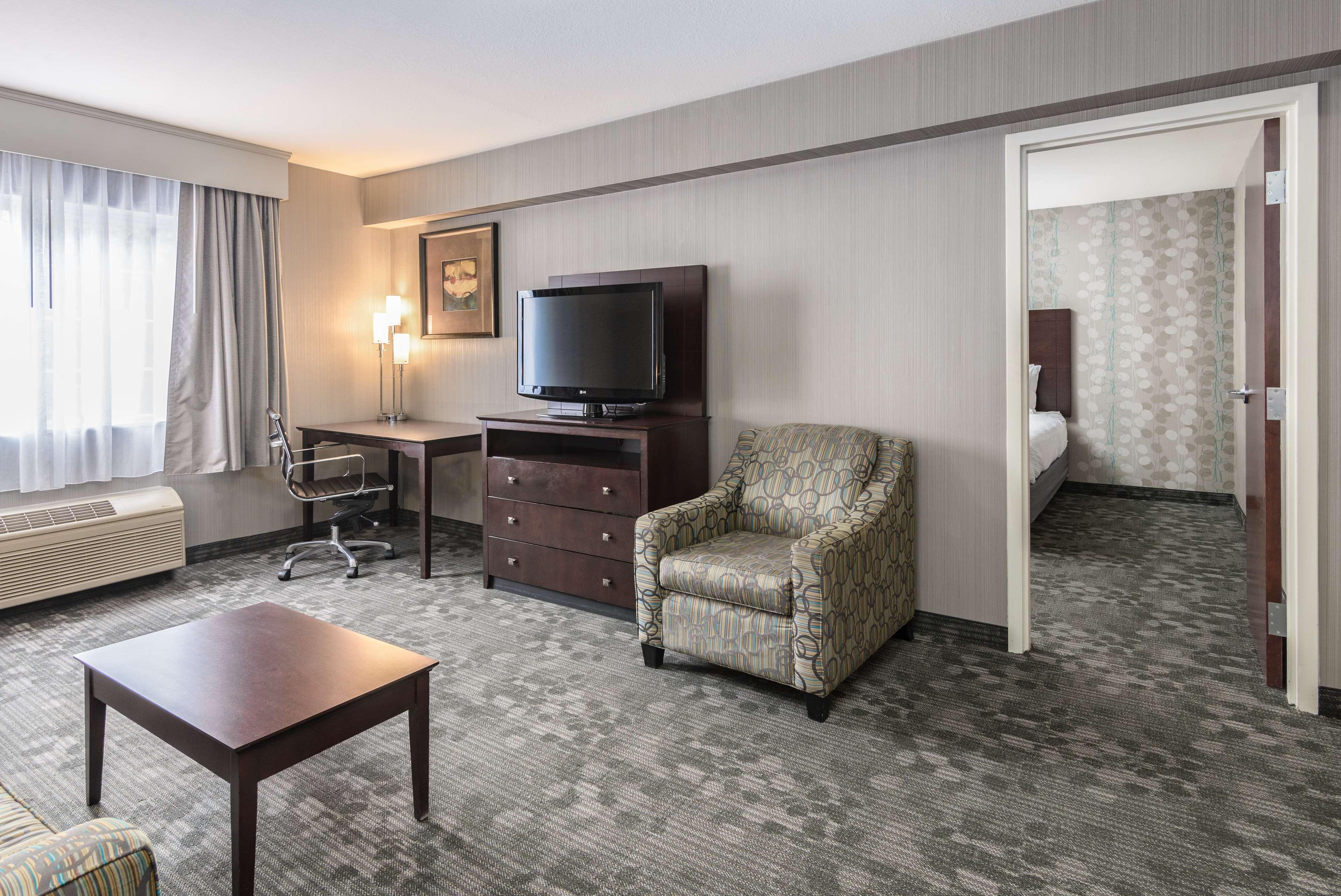 Best Western Concord Inn And Suites Екстериор снимка